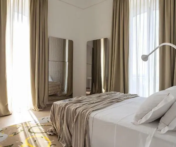 Xilhotel فندق 4*